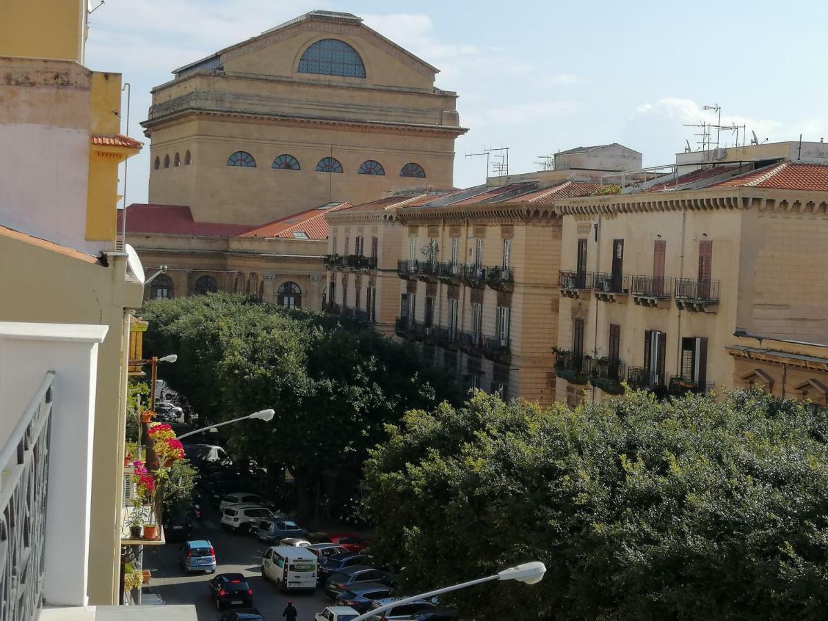 Terrazza Massimo Apartment Palermo Luaran gambar